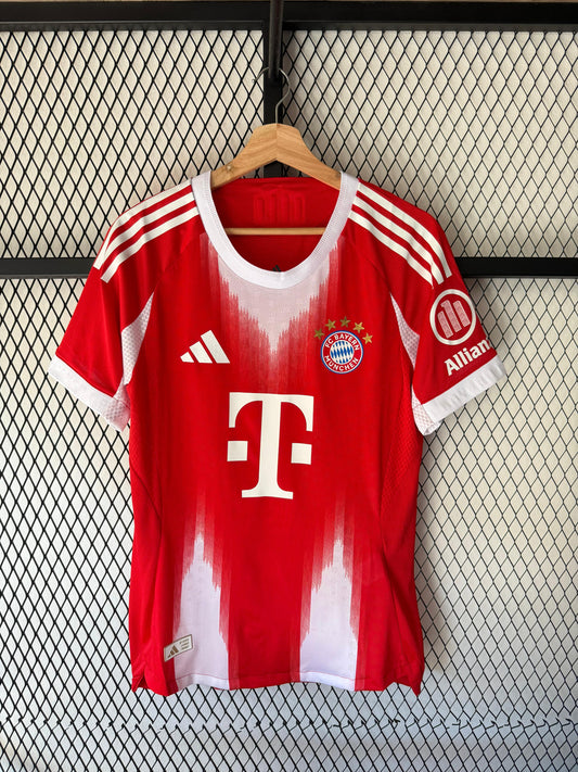 BAYERN MUNICH 2025/2026 VERSIÓN JUGADOR!
