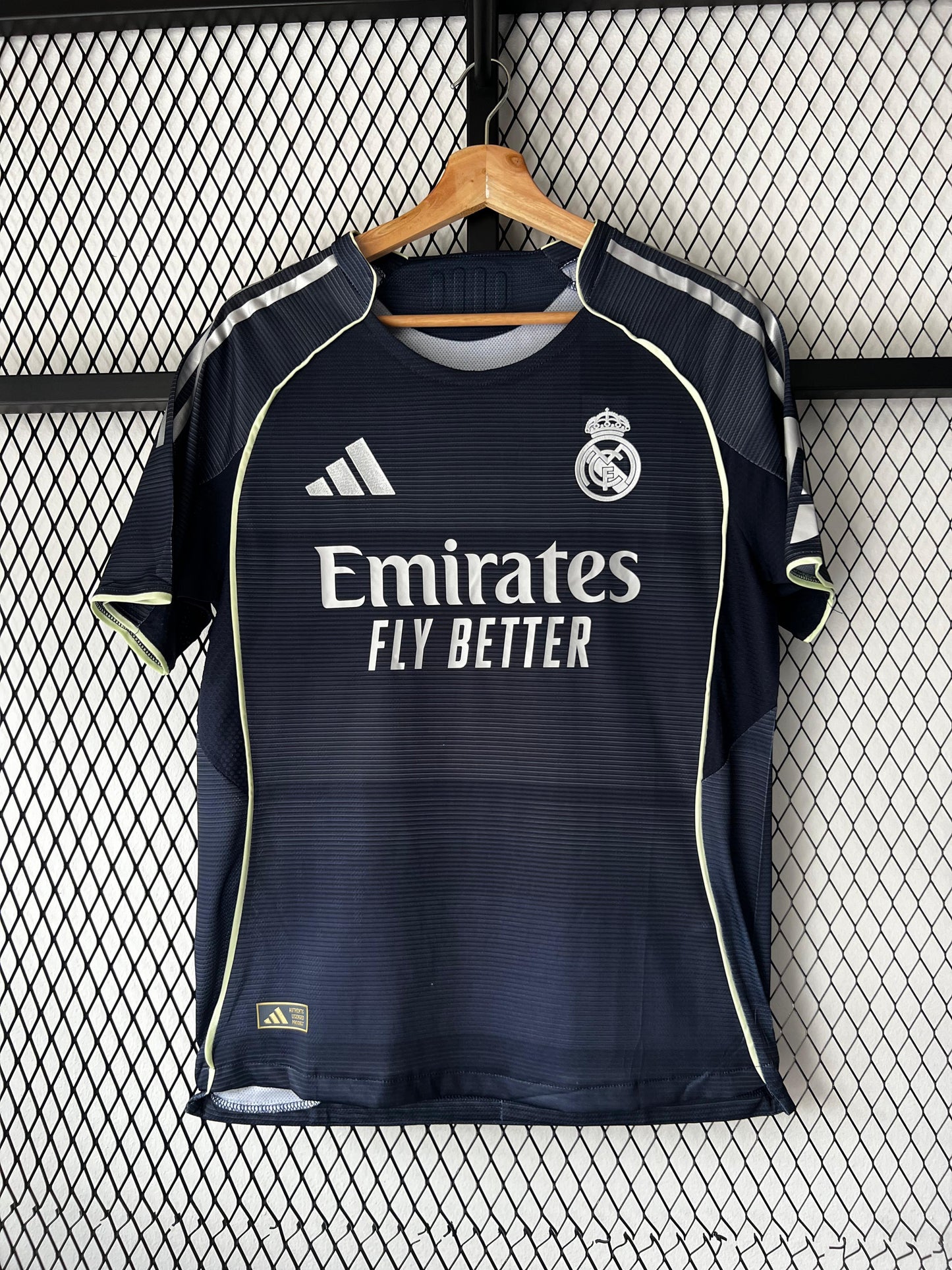 REAL MADRID VISITANTE 2025/2026 VERSIÓN JUGADOR!