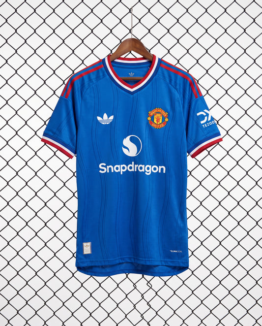 MANCHESTER UNITED VISITANTE 26/27 VERSIÓN JUGADOR